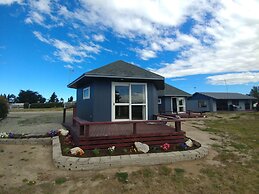 Pineacres Motel and Park