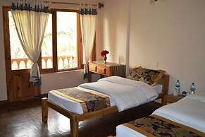 Chitwan Paradise Hotel