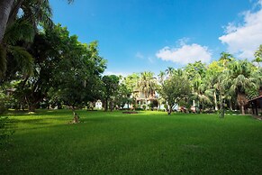 Chitwan Paradise Hotel