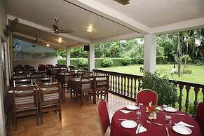 Chitwan Paradise Hotel