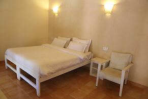 Shantie Shakthi Vagator Resort with Swimming Pool