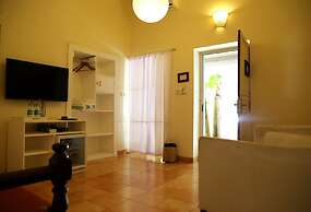 Shantie Shakthi Vagator Resort with Swimming Pool