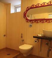 Shantie Shakthi Vagator Resort with Swimming Pool