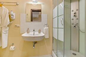 Sadovnicheskaya Hotel