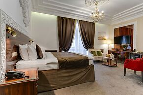 Sadovnicheskaya Hotel