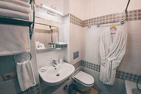 Sadovnicheskaya Hotel