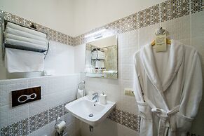 Sadovnicheskaya Hotel