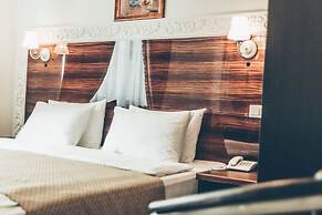 Sadovnicheskaya Hotel