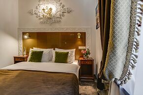 Sadovnicheskaya Hotel