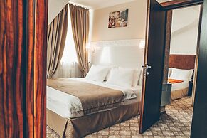 Sadovnicheskaya Hotel