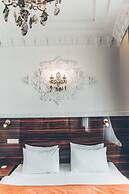 Sadovnicheskaya Hotel