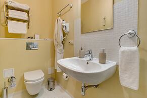 Sadovnicheskaya Hotel