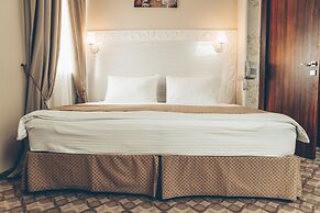 Sadovnicheskaya Hotel