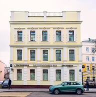 Sadovnicheskaya Hotel