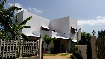 Tree House Holiday Home