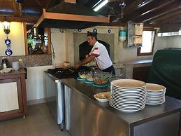 Asur Hotel & Aparts & Villas