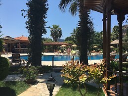 Asur Hotel & Aparts & Villas