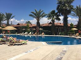 Asur Hotel & Aparts & Villas