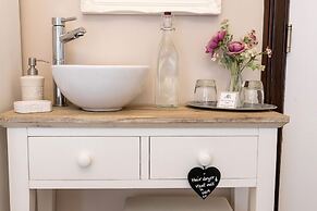 Afon Rhaiadr Country House