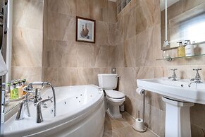 Afon Rhaiadr Country House