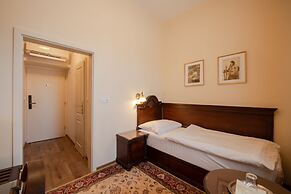 Hotel Grand