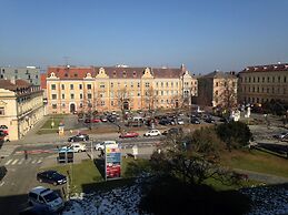 Hotel Grand