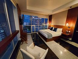 Wyndham Manta Sail Plaza Hotel & Convention Center