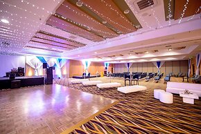 Wyndham Manta Sail Plaza Hotel & Convention Center