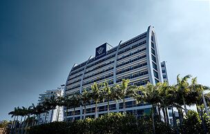 Wyndham Manta Sail Plaza Hotel & Convention Center