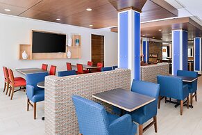 Holiday Inn Express & Suites Ogallala by IHG