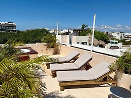 Infinito by Playa Moments