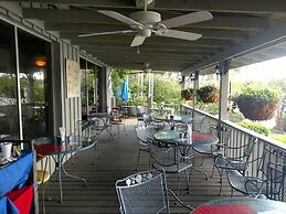 Lake Tiak O Khata Resort