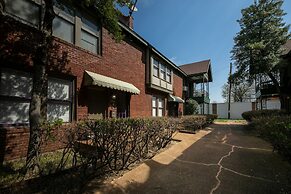 Memphis Belvedere Suites