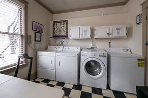 Memphis Belvedere Suites