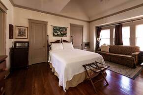 Memphis Belvedere Suites