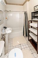 Memphis Belvedere Suites