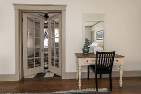 Memphis Belvedere Suites