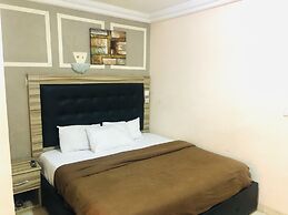 Silver Grandeur Hotel