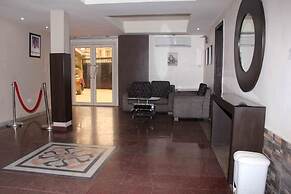 Silver Grandeur Hotel
