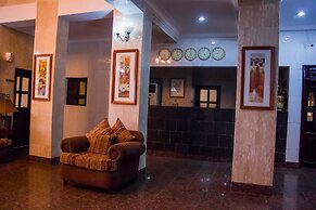 Dees Hotels, Apartments and Suites