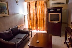 Dees Hotels, Apartments and Suites