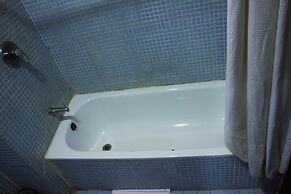 Dees Hotels, Apartments and Suites