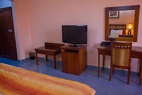 Dees Hotels, Apartments and Suites