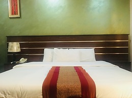 Whitehouse Hotels & Conference Centre