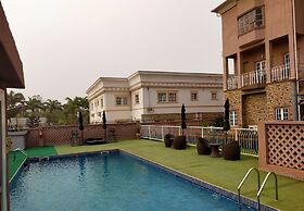 Sheer Luxury Apartments & Suites