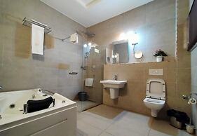 Sheer Luxury Apartments & Suites