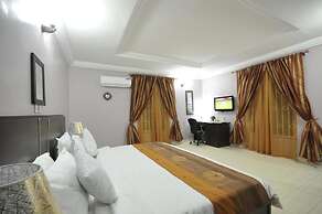 Sheer Luxury Apartments & Suites