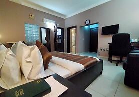 Sheer Luxury Apartments & Suites