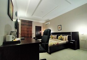 Sheer Luxury Apartments & Suites