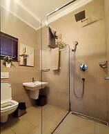 Sheer Luxury Apartments & Suites